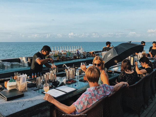 Trải nghiệm đu Sky Bar ở Bali 