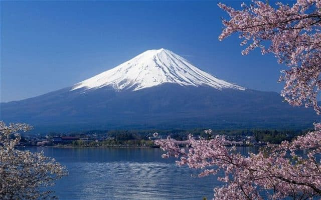 Du lịch Nhật Bản khám phá vẻ đẹp núi Phú Sĩ 