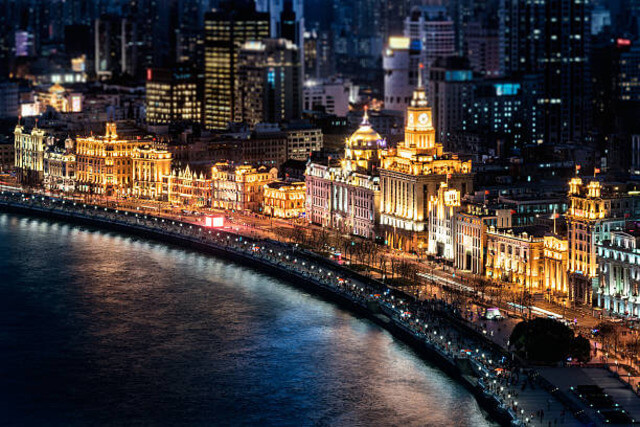 Bến Thượng Hải lung linh về đêm 